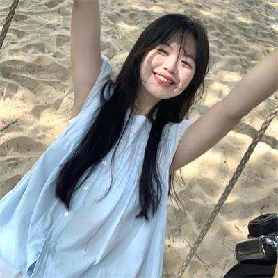 偷偷接吻
